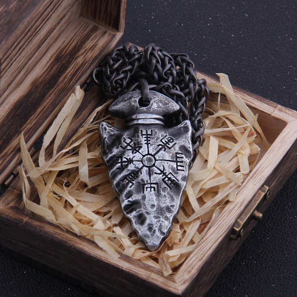 "Helm of Awe" Viking Ketting + Elegante Gift Box - SteelNeck