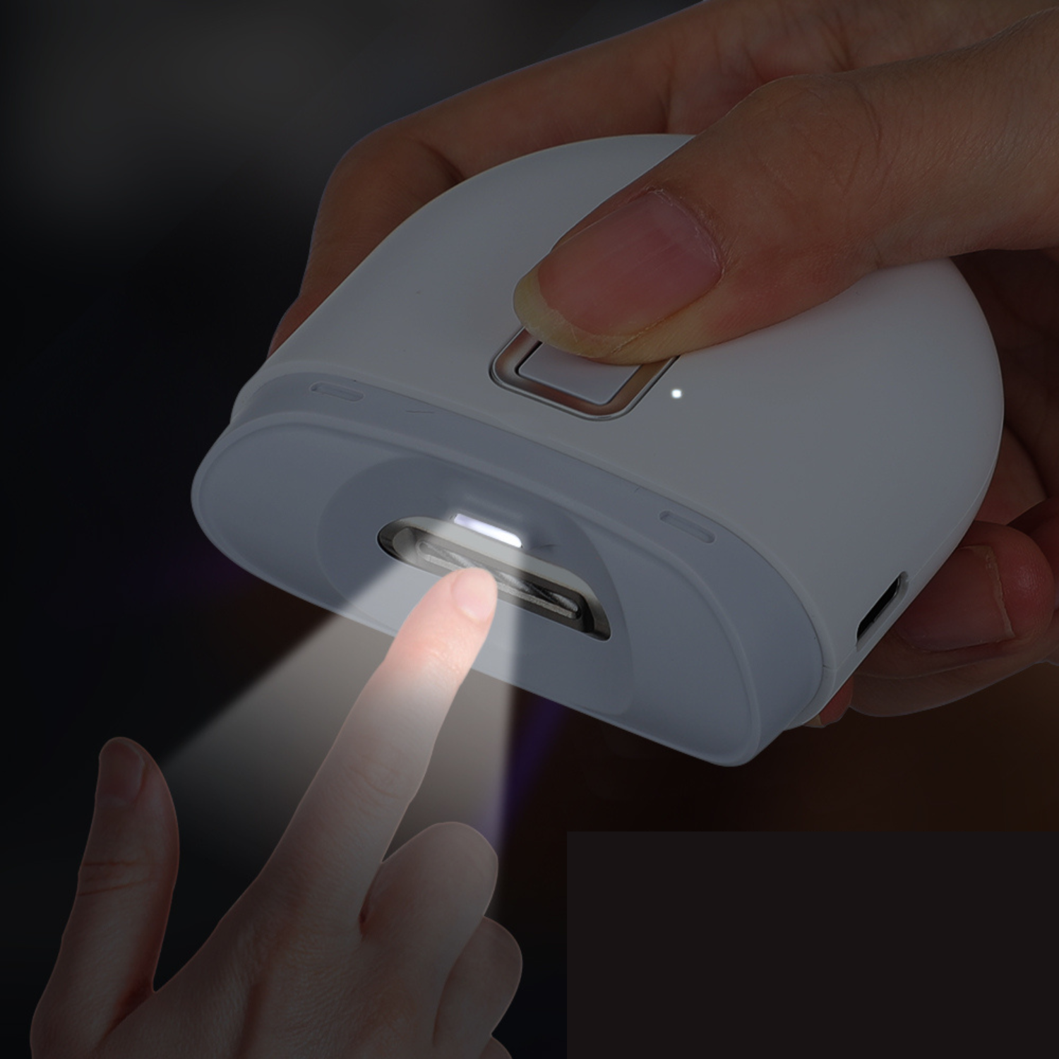 Elektrische nagelknipper met zaklamp functie - Nailan