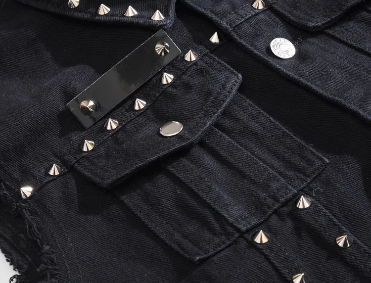 Slim Fit Mouwloos Denim Vest voor Mannen | Studded Design voor een Gedurfde, Punk Touch - Taro