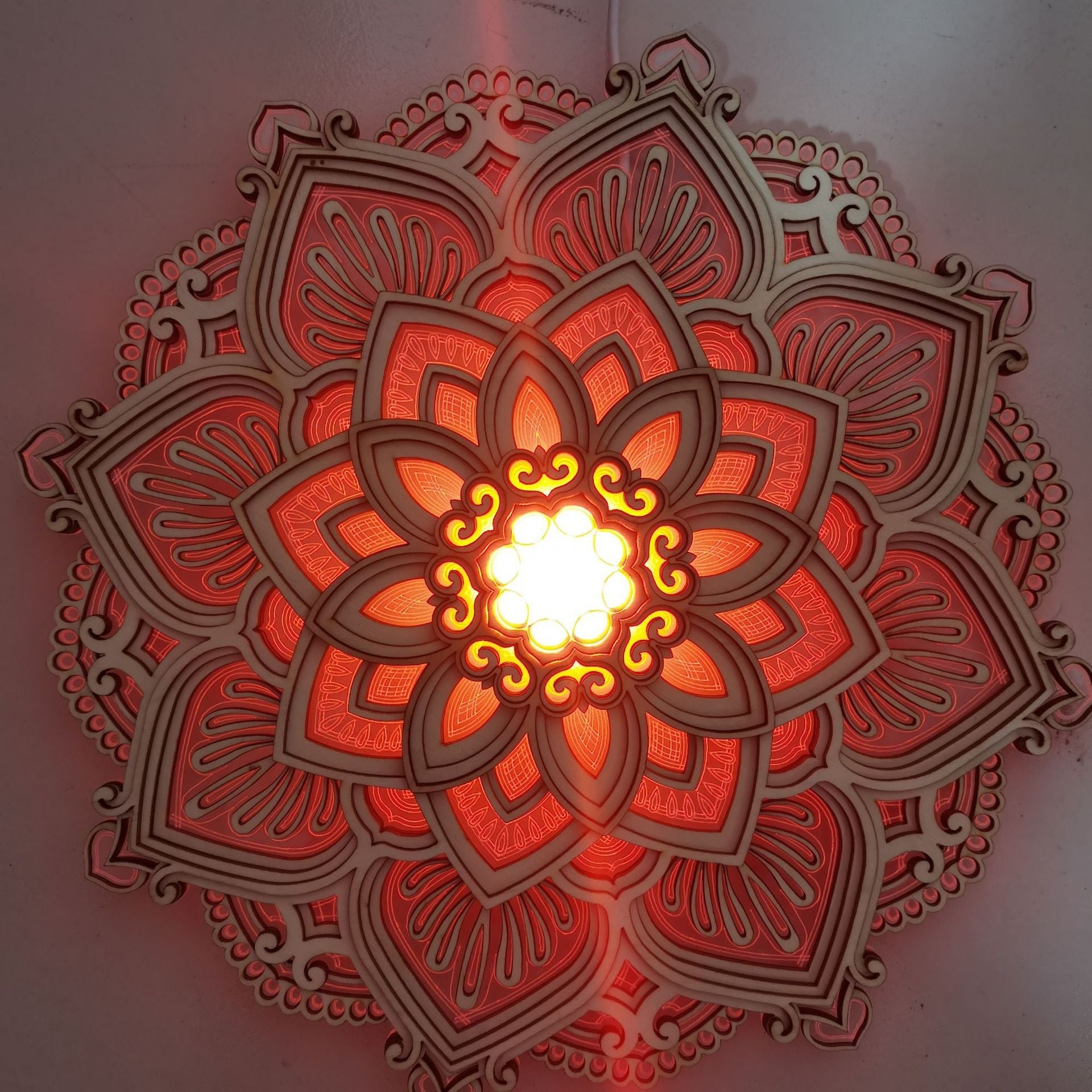 Creëer Rust en Ontspanning in Jouw Ruimte - Mandala Lamp