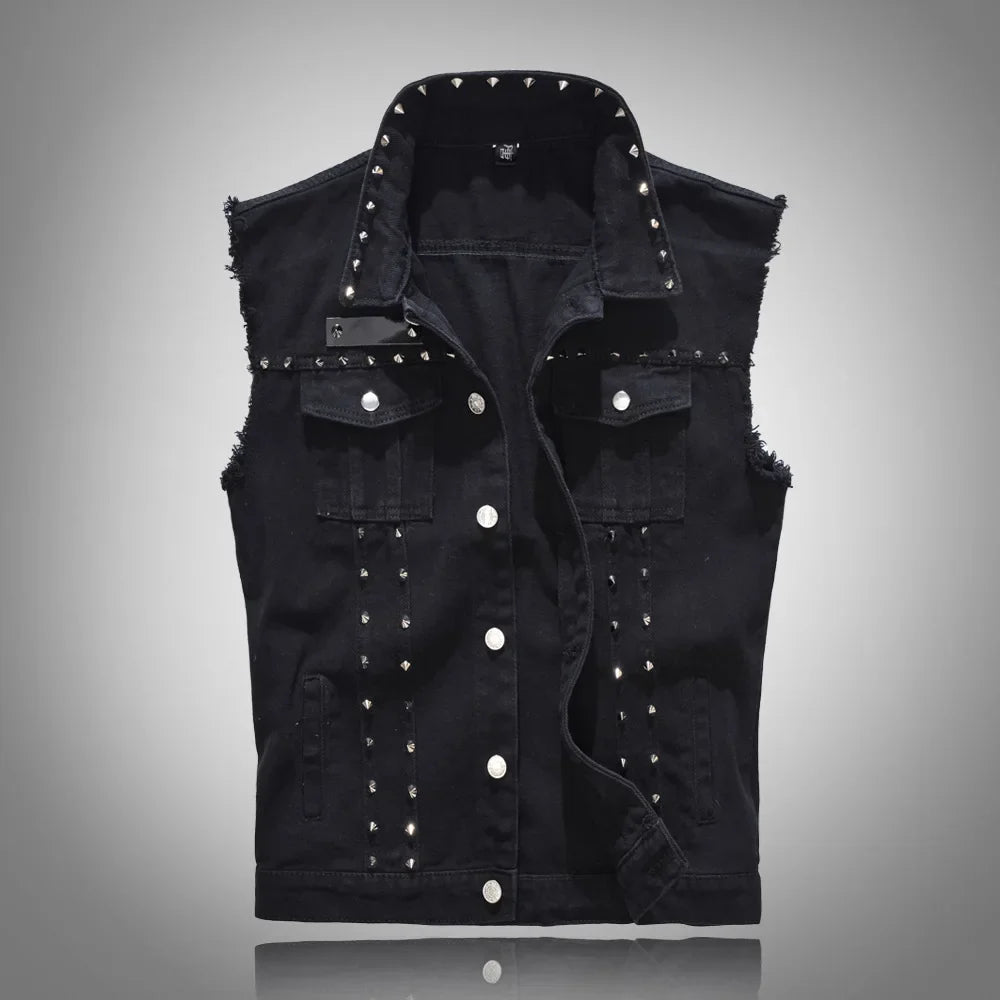 Slim Fit Mouwloos Denim Vest voor Mannen | Studded Design voor een Gedurfde, Punk Touch - Taro