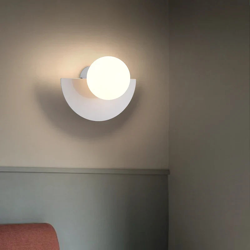 Halvemaanvormige hoeklamp voor verlichting - NordicLamp